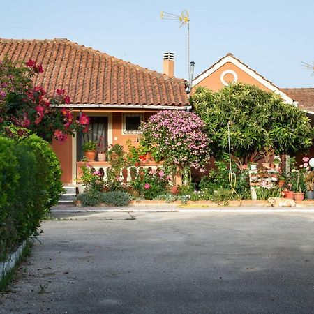 Rose Garden Villa Melikia Luaran gambar
